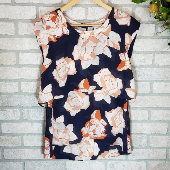 CABI Floral Tiered Short Sleeve Blouse Size S - Picture 1 of 13